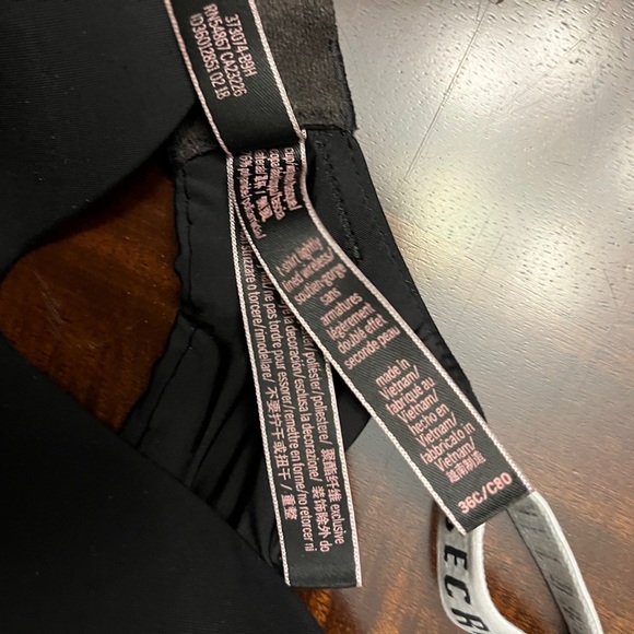 Victoria secret 36 c - Picture 2 of 2